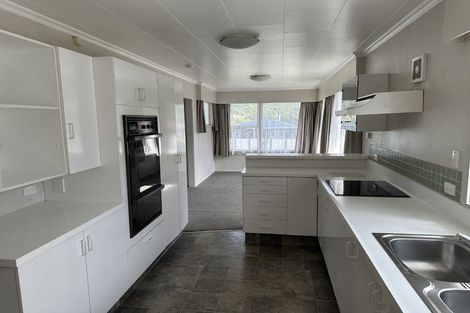 Photo of property in 128 Waikawa Road, Picton, 7220