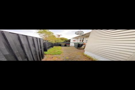 Photo of property in 2/67 Matipo Road, Te Atatu Peninsula, Auckland, 0610