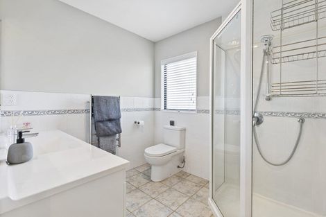 Photo of property in 6 Sample Road, Albany, Auckland, 0632