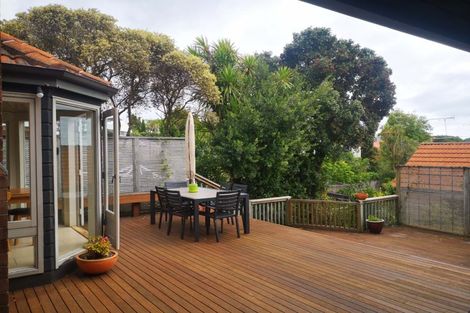 Photo of property in 16 Apihai Street, Orakei, Auckland, 1071