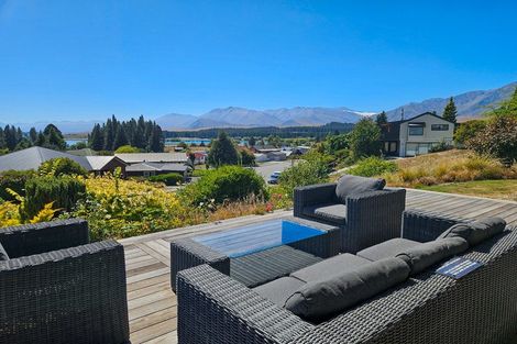 Photo of property in 4 Hamilton Drive, Lake Tekapo, 7999