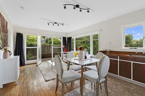 Photo of property in 79 Hebron Road, Waiake, Auckland, 0630