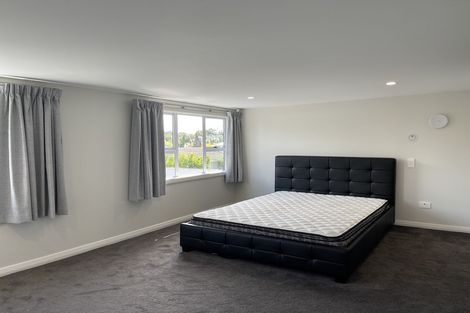 Photo of property in 3 Ussher Place, Pakuranga Heights, Auckland, 2010