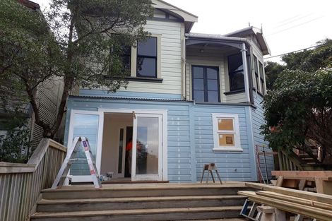 Photo of property in 21 Mortimer Terrace, Aro Valley, Wellington, 6021