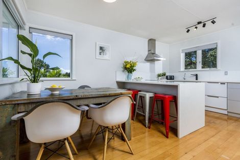 Photo of property in 15 Moore Street, Hillcrest, Auckland, 0627