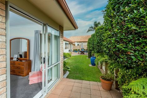 Photo of property in 16 Hendrika Court, Hobsonville, Auckland, 0618