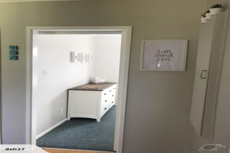 Photo of property in 53 William Street, Waikanae Beach, Waikanae, 5036