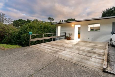 Photo of property in 33 Delhi Crescent, Khandallah, Wellington, 6035