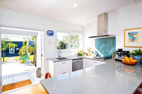 Photo of property in 55 Franklin Road, Bay View, Napier, 4104