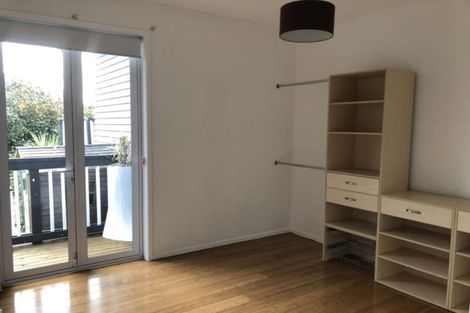 Photo of property in 14 Tiri View Place, Waiake, Auckland, 0630