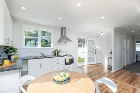 Photo of property in 23 Dorset Grove, Cannons Creek, Porirua, 5024