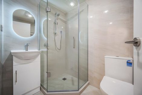 Photo of property in 16 Jade Avenue, Pakuranga Heights, Auckland, 2010