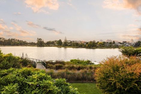 Photo of property in 76 Lake Crescent, Hamilton Lake, Hamilton, 3204