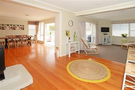 Photo of property in 218 West Tamaki Road, Glen Innes, Auckland, 1072