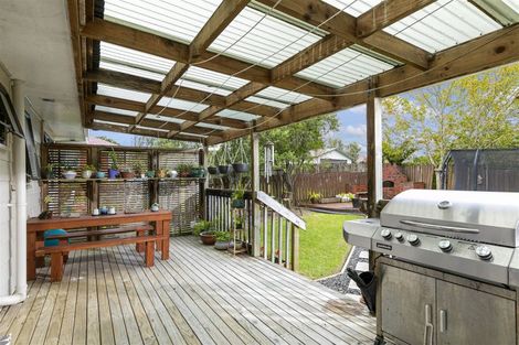 Photo of property in 45 Rosewarne Crescent, Glendene, Auckland, 0602