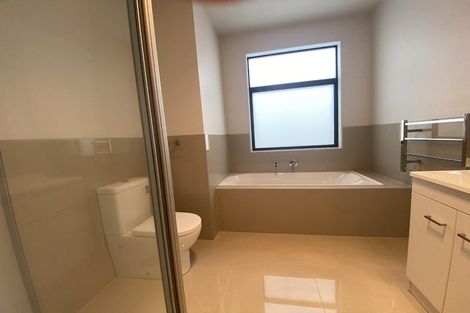 Photo of property in 71 Battalion Drive, Papakura, 2110