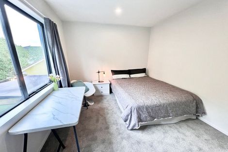 Photo of property in 2/1 Kaponga Crescent, New Lynn, Auckland, 0600