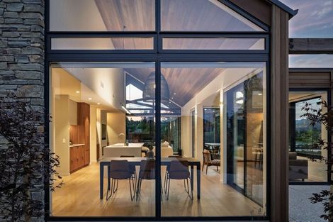 Photo of property in 16 Mccaw Mews, Wanaka, 9305