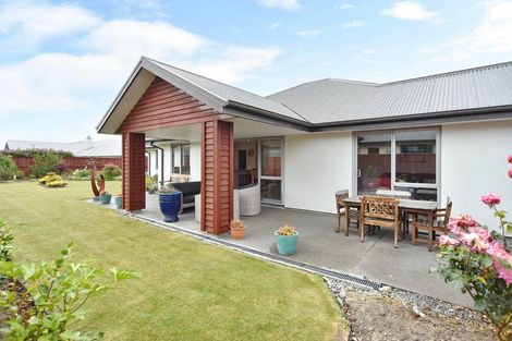 Photo of property in 10 Old Farm Place, Rangiora, 7400