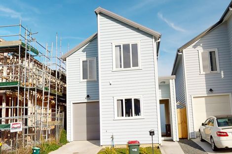 Photo of property in 23 Stitchbird Crescent, Papakura, 2110