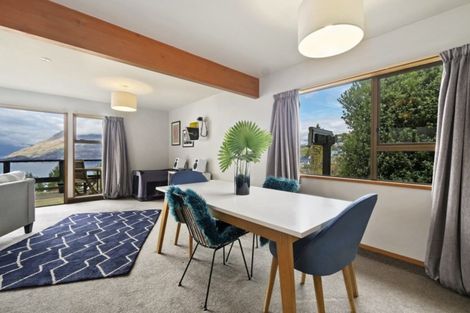 Photo of property in 14a Cameron Place, Fernhill, Queenstown, 9300