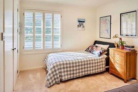 Photo of property in 25 Cheviot Road, Lowry Bay, Lower Hutt, 5013