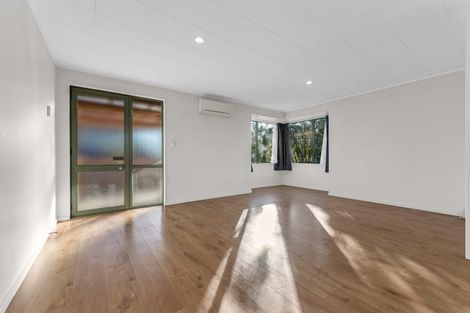Photo of property in 81a Dundale Avenue, Blockhouse Bay, Auckland, 0600