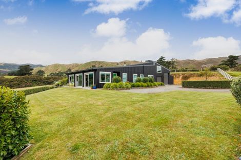Photo of property in 165 Albert Road, Tokomaru, Palmerston North, 4474