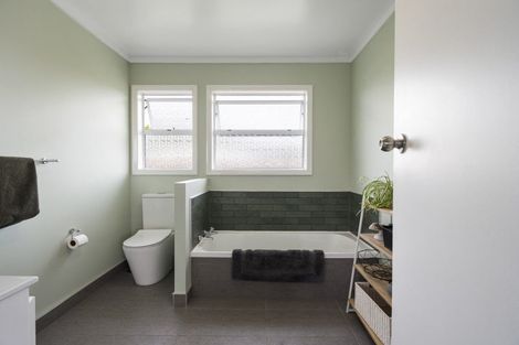 Photo of property in 3 Tingey Place, Awapuni, Palmerston North, 4412