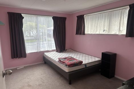 Photo of property in 75 Pasadena Crescent, Totara Park, Upper Hutt, 5018