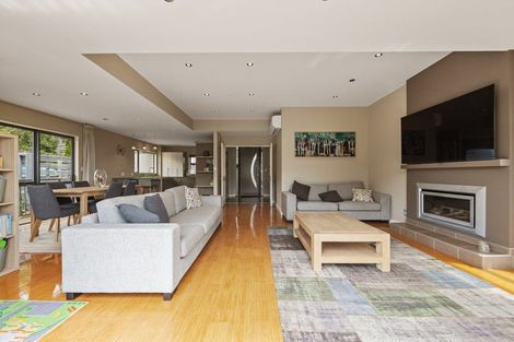 Photo of property in 8 Emerald Lane, Cashmere, Christchurch, 8022