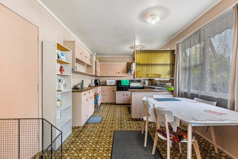 Photo of property in 18 Lilburn Crescent, Massey, Auckland, 0614