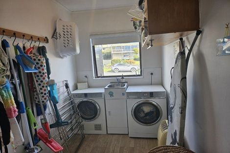 Photo of property in 12 Arohia Place, Snells Beach, 0920