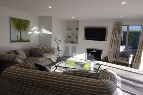 Photo of property in 5 Denley Gardens, Avonhead, Christchurch, 8042