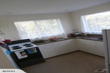 Photo of property in 23b Colchester Crescent, Newlands, Wellington, 6037