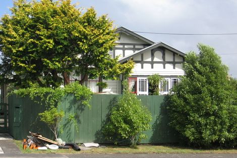 Photo of property in 2/34 St Leonards Road, Kelston, Auckland, 0602
