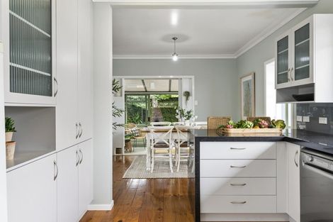 Photo of property in 2 Sunny Bay Road, Matua, Tauranga, 3110