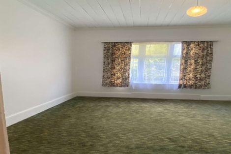 Photo of property in 32 Forest Street, Tapanui, 9522