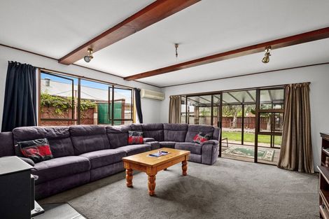 Photo of property in 17 Arnott Street, Alexandra, 9320