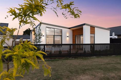 Photo of property in 10 Burkett Street, Marshland, Christchurch, 8051