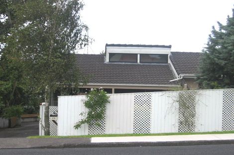 Photo of property in 2/17 Waterloo Road, Milford, Auckland, 0620