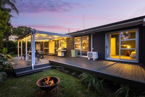 Photo of property in 26 Doment Crescent, Orewa, 0931