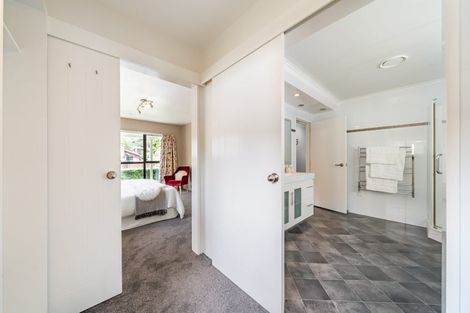 Photo of property in 7 King Charles Drive, Kingsley Heights, Upper Hutt, 5018