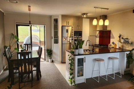 Photo of property in 2 Broadfield Street, Massey, Auckland, 0614