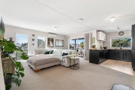 Photo of property in 9 Milsom Place, Te Puke, 3119