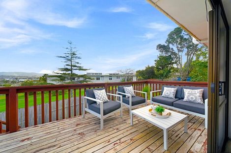 Photo of property in 2/12 Grimshaw Place, Henderson, Auckland, 0612