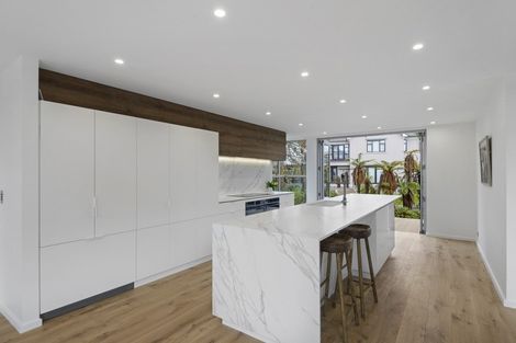 Photo of property in 100 Glandovey Road, Fendalton, Christchurch, 8052