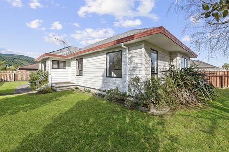 Photo of property in 64 Arawhata Road, Paraparaumu, 5032