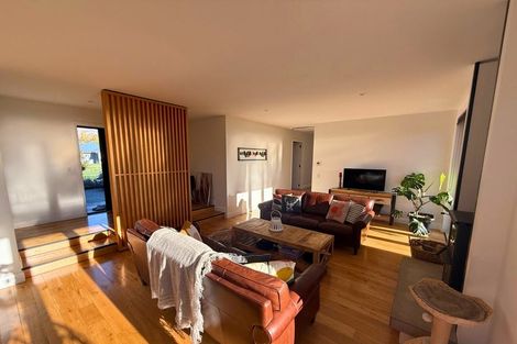 Photo of property in 10 Mcfarlane Terrace, Wanaka, 9305