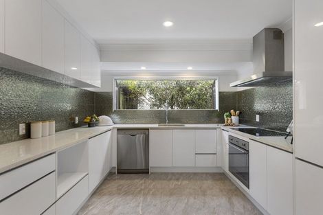 Photo of property in 24 Kenmure Avenue, Forrest Hill, Auckland, 0620